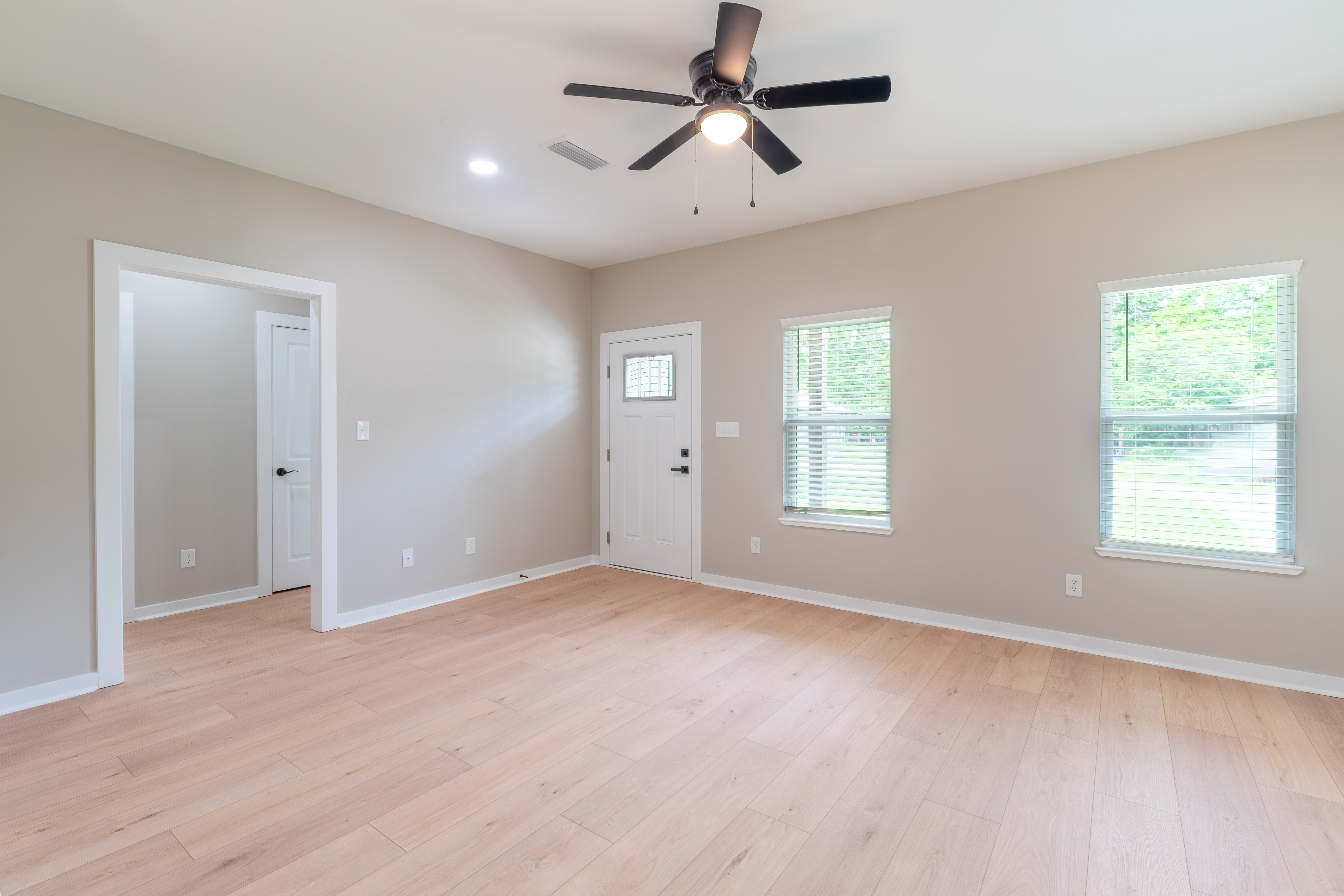 173 N Watson Street photo 4